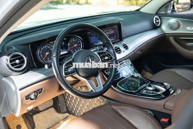 Mercedes E180 2020 - 22000 km