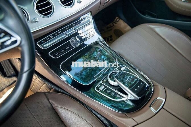 Mercedes E180 2020 - 22000 km