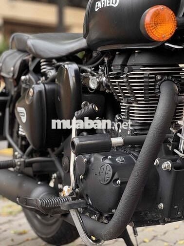 Royal Enfield Classic 500 bản Stealth Black 2 đĩa
