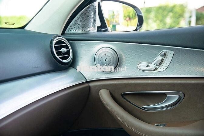 Mercedes E180 2020 - 22000 km