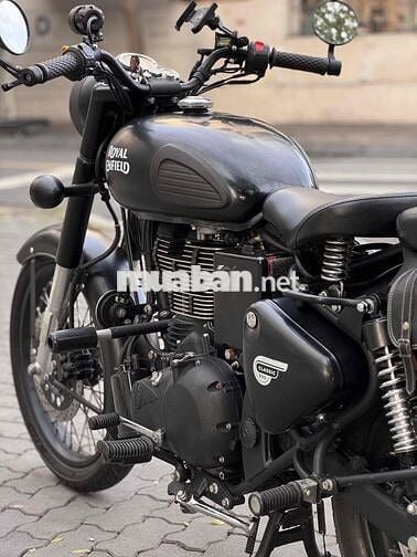Royal Enfield Classic 500 bản Stealth Black 2 đĩa