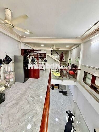 BÁN NHÀ ĐƯỜNG ĐÒAN GIỎI TÂN PHÚ,DT4.3*11M NỞ HẬU 5M ĐỐI DIỆN AEON