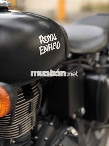 Royal Enfield Classic 500 bản Stealth Black 2 đĩa