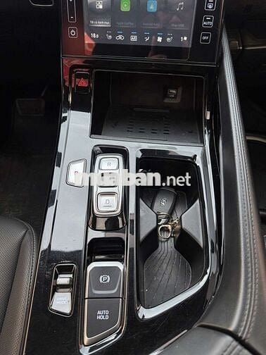 Hyundai Custin 2023 2.0T Cao cấp,màu trắng,67000km