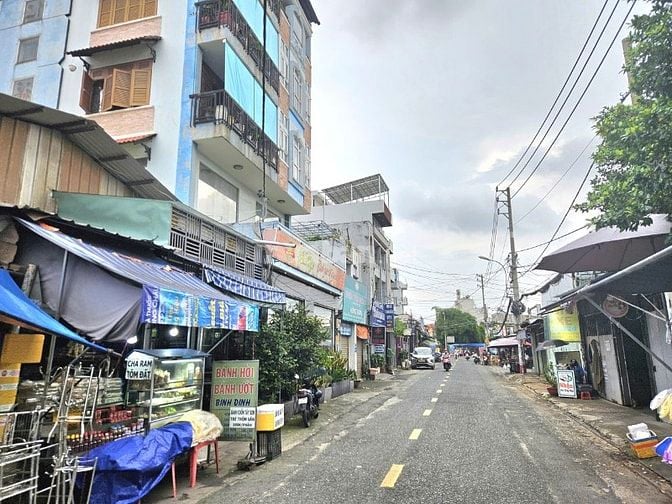 Bán nhà Mặt tiền chợ Cây Sộp, Đông Hưng Thuận, Quận 12 - 6.5x25m