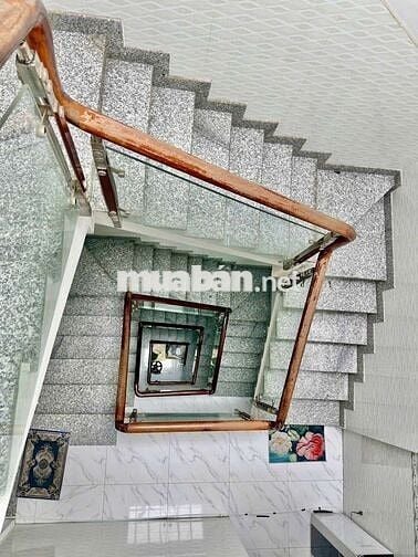 BÁN NHÀ ĐƯỜNG ĐÒAN GIỎI TÂN PHÚ,DT4.3*11M NỞ HẬU 5M ĐỐI DIỆN AEON