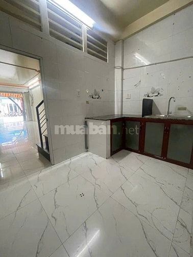 Mặt tiền 205 HÀN HẢI NGUYÊN P2 Q11 