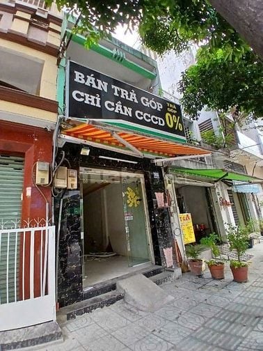 Mặt tiền 205 HÀN HẢI NGUYÊN P2 Q11 