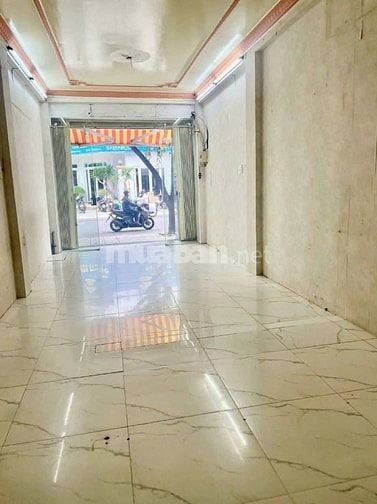 Mặt tiền 205 HÀN HẢI NGUYÊN P2 Q11 