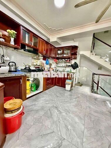 BÁN NHÀ ĐƯỜNG ĐÒAN GIỎI TÂN PHÚ,DT4.3*11M NỞ HẬU 5M ĐỐI DIỆN AEON