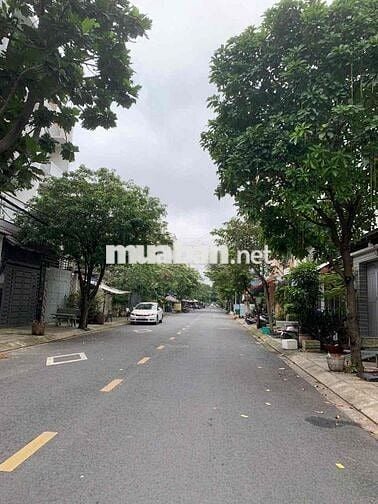 Chủ kẹt bán gấp MTNB Trần Thủ Độ. Dt 4.1m x 19m. Nở hậu. Giá 8.5 tỷ