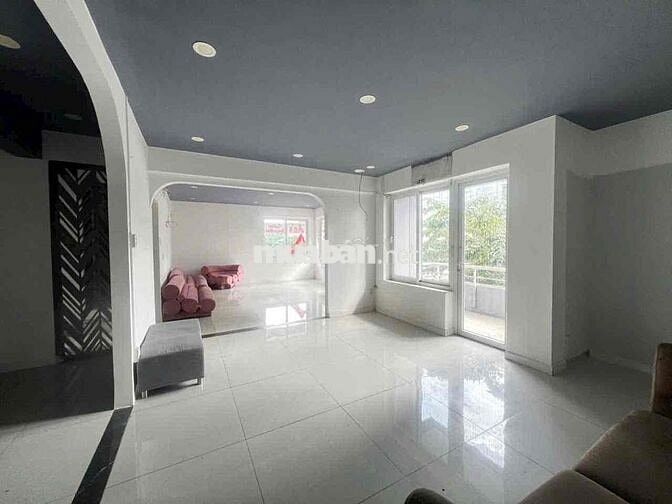 CHO THUÊ MẶT BẰNG VIEW BITEXCO - GÓC 2 MẶT TIỀN. QUẬN 1