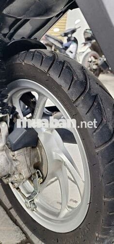 Xe Vision 2024 xe lướt đen hóng