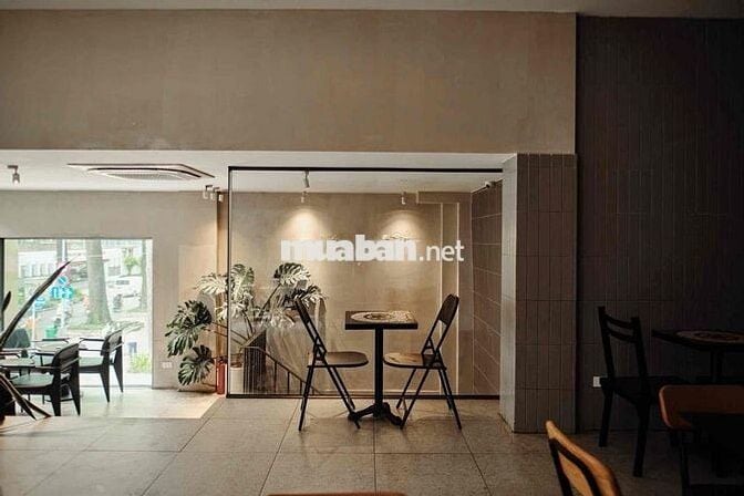 CHO THUÊ SIÊU PHẨM GÓC 3 MẶT TIỀN TRỤC ĐƯỜNG CHÍNH TRUNG TÂM QUẬN 10