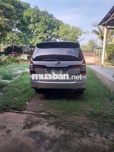 Toyota Innova 2016 Bạc 90000 km