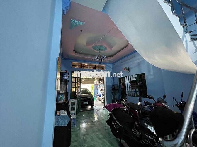 nhà mặt tiền đường 9m thích hợp kinh doanh mọi nghành nghề.