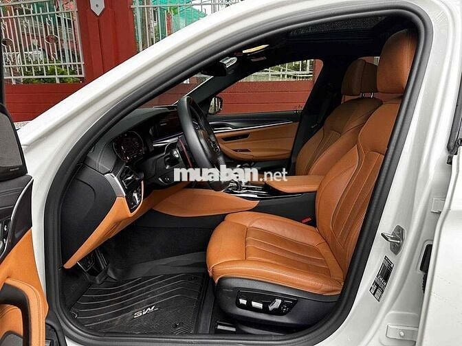 BMW_520i_MSport Model 2023 Bao Bank 90%