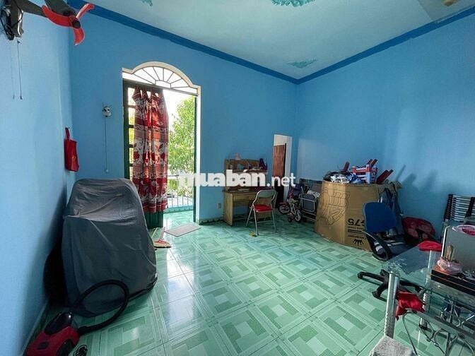 nhà mặt tiền đường 9m thích hợp kinh doanh mọi nghành nghề.