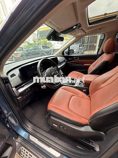 chính chủ bán carnival 2.2D sig 7 chỗ odo 20.000km