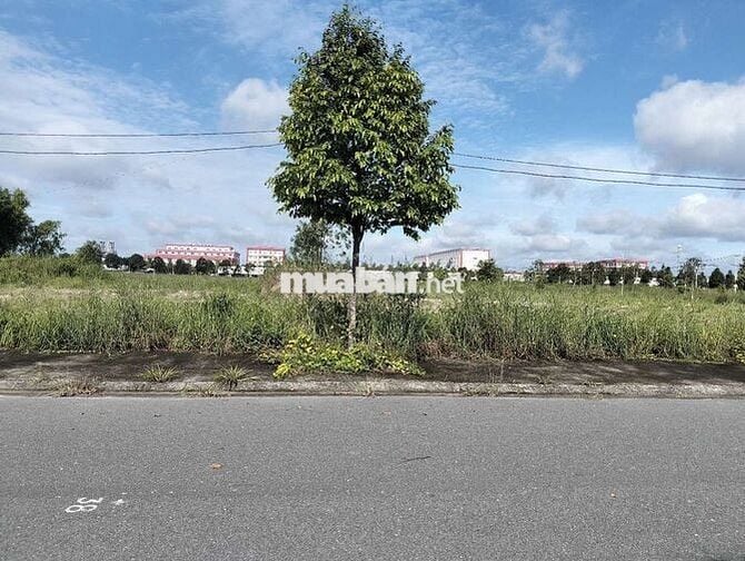 BÁN GẤP CĂN NHÀ 1 TRỆT 1 LẦU CÓ 3 PHÒNG TRỌ