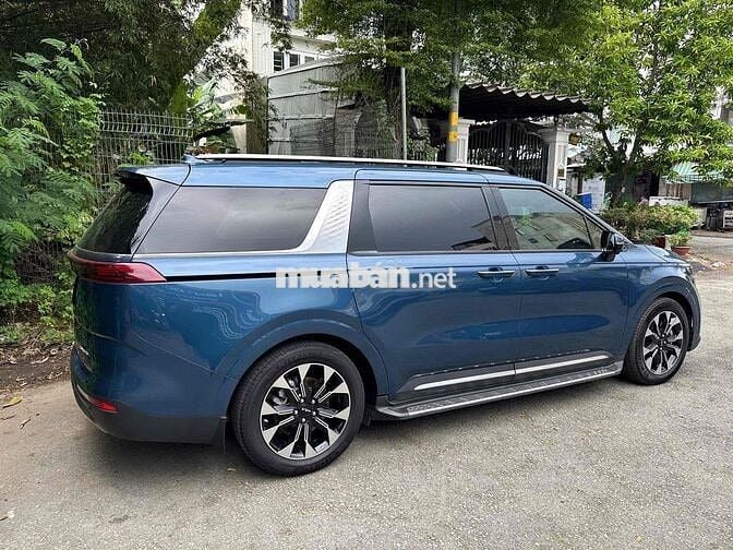 chính chủ bán carnival 2.2D sig 7 chỗ odo 20.000km