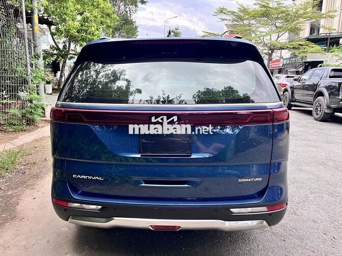 chính chủ bán carnival 2.2D sig 7 chỗ odo 20.000km