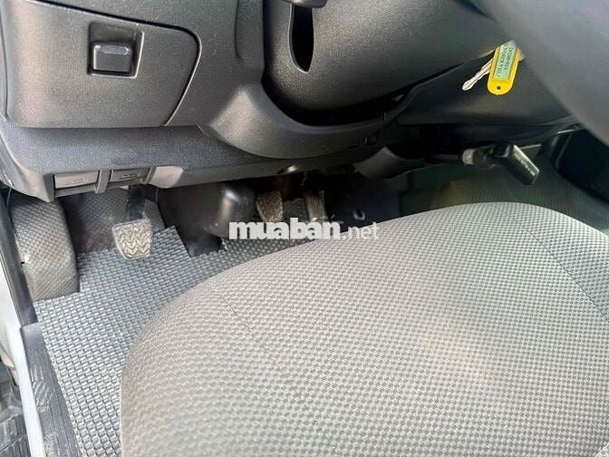 Toyota Hiace 2013 16 chỗ máy xăng, hỗ trợ hạ tải