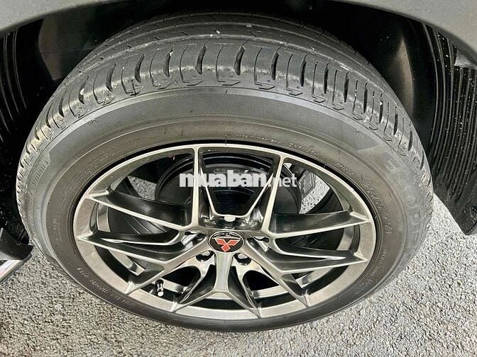 Xpander Cross 2025 đã lên 100 củ đồ chơi siêu xịn