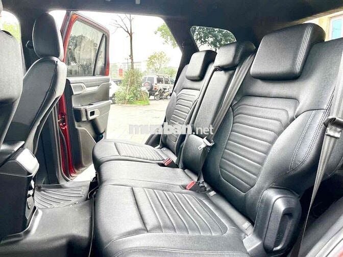 bán xe ford everet 2023 sport đỏ