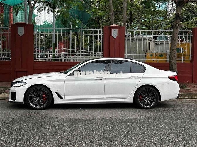 BMW_520i_MSport Model 2023 Bao Bank 90%