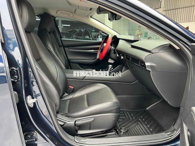 Mazda 3 đời 2022 bản Luxury - odo mới 26.000km