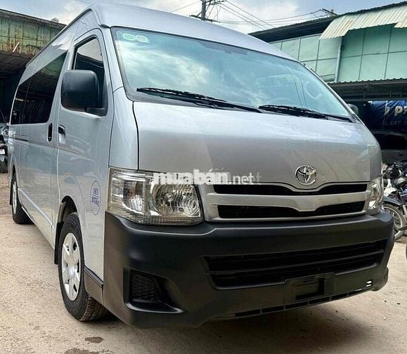 Toyota Hiace 2013 16 chỗ máy xăng, hỗ trợ hạ tải