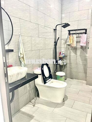 nhà mới hiện đại 2 lầu tại khu dân cư ngân thuận đã hoàn công