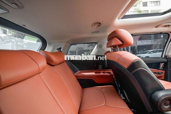 Bán xe Kia Carnival 2023 Signature 3.5G - 44000 km