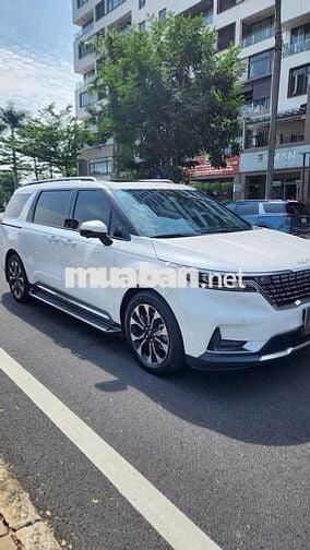 Bán xe Kia Carnival 2023 Signature 3.5G - 44000 km