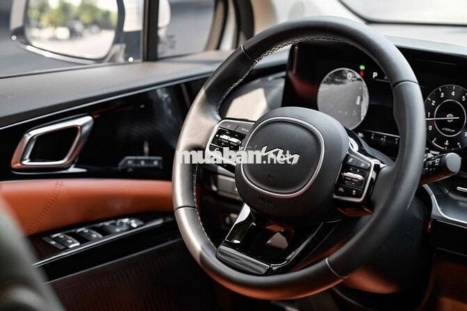 Bán xe Kia Carnival 2023 Signature 3.5G - 44000 km