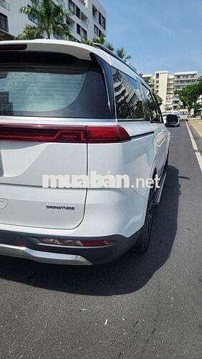 Bán xe Kia Carnival 2023 Signature 3.5G - 44000 km