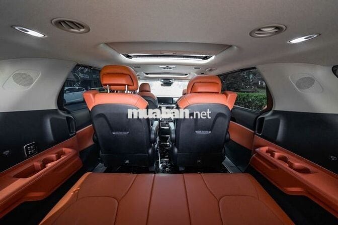 Bán xe Kia Carnival 2023 Signature 3.5G - 44000 km