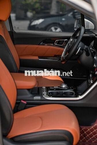 Bán xe Kia Carnival 2023 Signature 3.5G - 44000 km