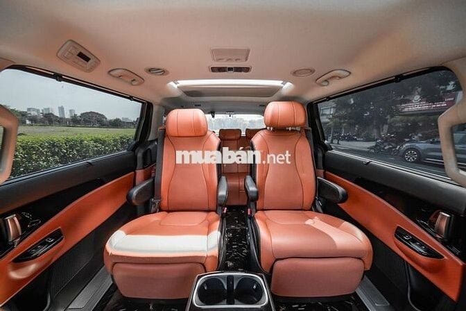 Bán xe Kia Carnival 2023 Signature 3.5G - 44000 km