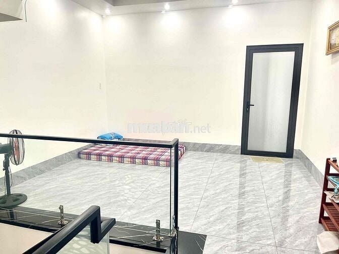 nhà mới hiện đại 2 lầu tại khu dân cư ngân thuận đã hoàn công