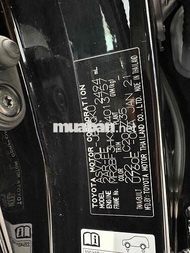 TOYOTA CAMRY 2,5 Q ĐEN 2021 bảo hành chính hãng