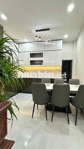 HOÀNG VĂN THÁI  LÔ GÓC NGÕ BA GÁC GẦN PHỐ THÔNG VƯƠNG THỪA VŨ 6.7T