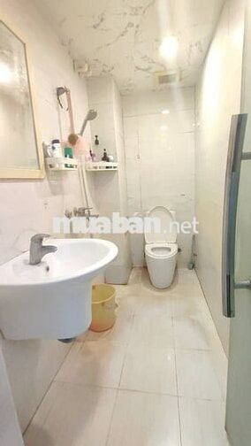 🌹#G CHỊ GÁI CHUẨN BỊ ĐI NƯỚC NGOÀI CẦN NHƯỢNG CĂN CHUNG CƯ #GIẢNG #VÕ