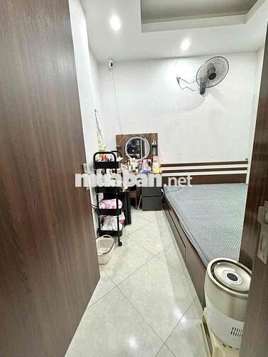 Bán CCMN giá hạt dẻ Phố Giáp Nhất, 47m, 2 Ngủ, Giá 2.2 Tỷ