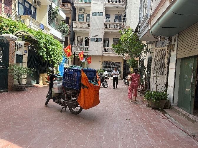 Bán nhà ngõ 34 Lý Nam Đế Hoàn Kiếm. Diện tích 55m, 3 tầng, ngõ 3m.