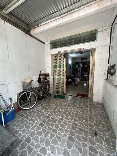 88. Bán nhà Khuông Việt, giáp Q11- 65m2 - 3 tầng HXH 6m giá 6 tỷ 