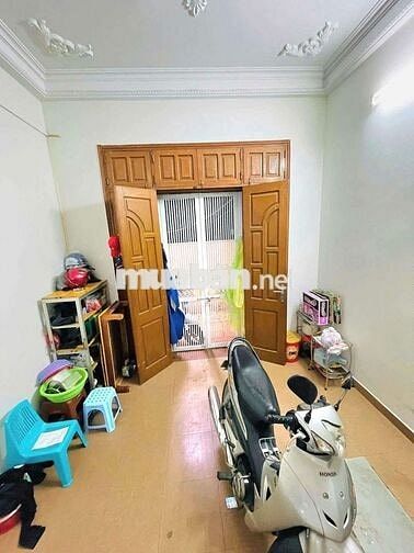 Bán nhà dân xây 4t - Quan Hoa - Nguyễn Khánh Toàn 6.1ty