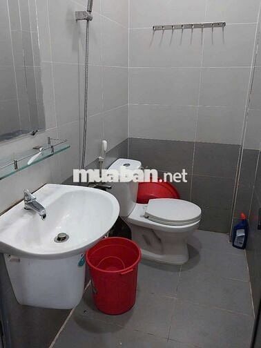 Nhà 2mt trước sau hẻm 6m thông 4x14m 2lầu 4pn 3wc. Pham van Chieu gv