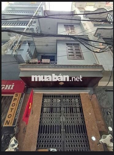 Tôi cần bán nhà 4tầng mặt ngõ Hoàng Quốc Việt ô tô chánh đỗ.